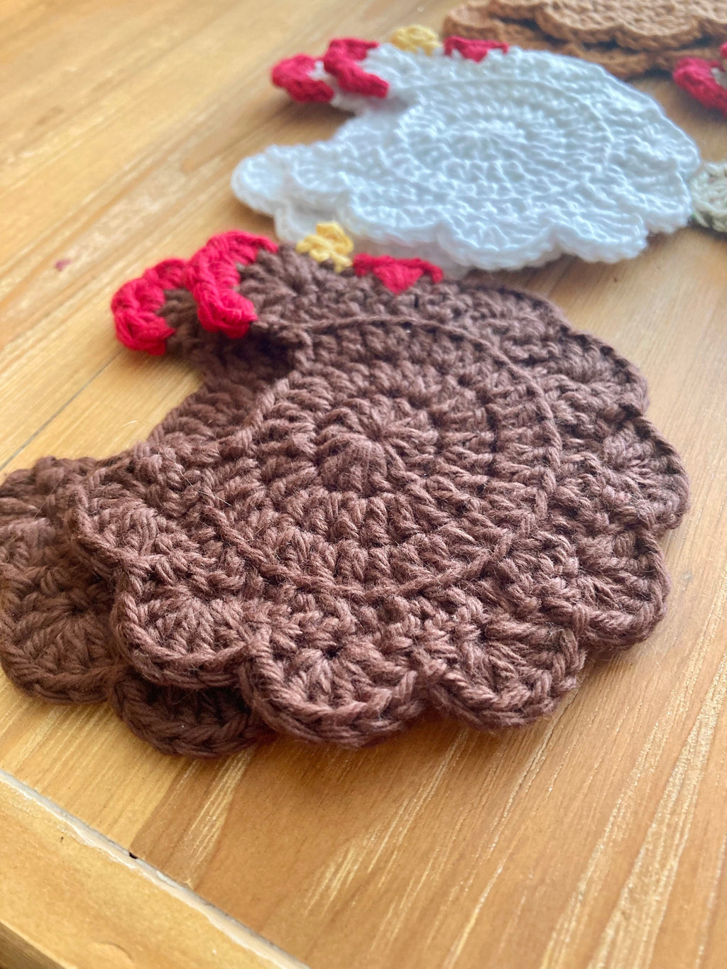 Crochet Chicken Coaster: Farmhouse Cotton Mug Rug